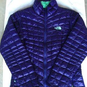 THE NORTH FACE THERMOBALL JACKET . Medium Purple